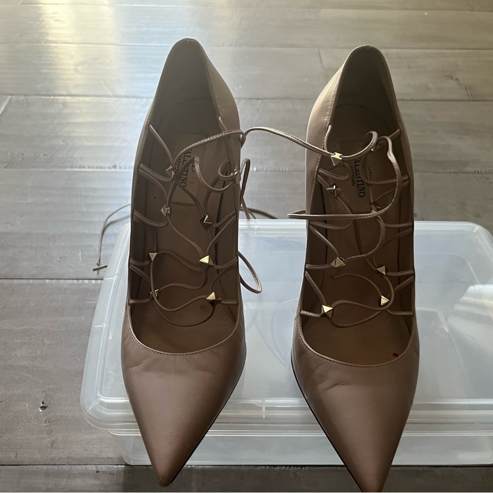 Valentino pumps